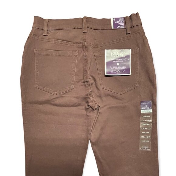 Gloria Vanderbilt Amanda Classic High Rise Tapered Jeans – Swan Series - Picture 5 of 9